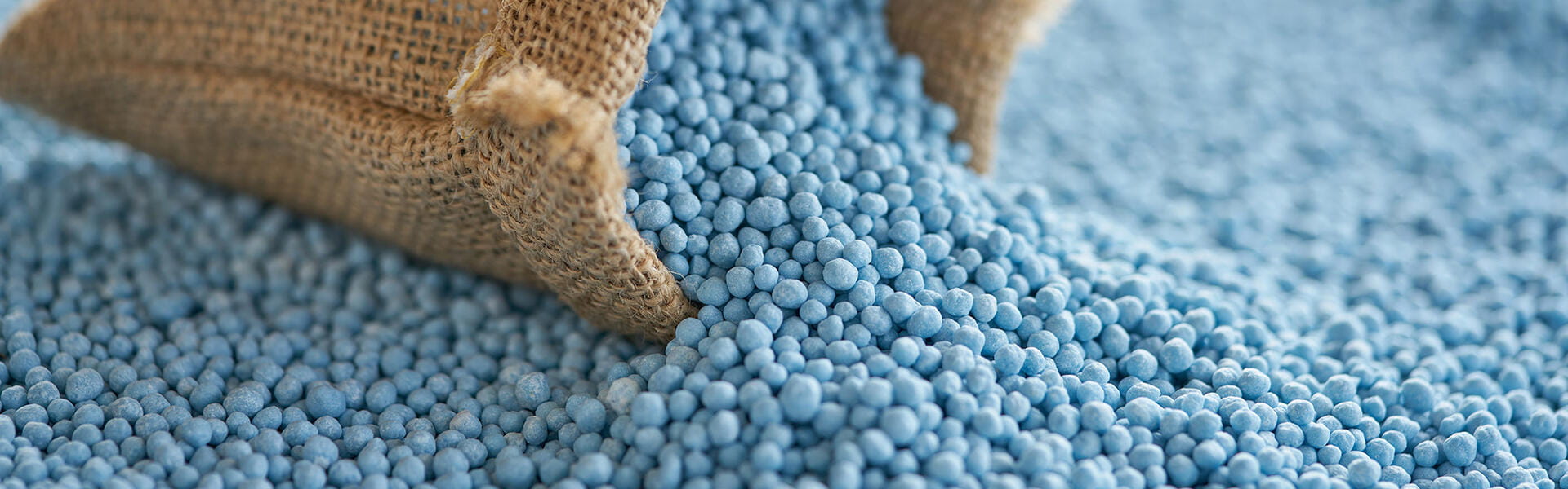 Powder applications for agrochemical